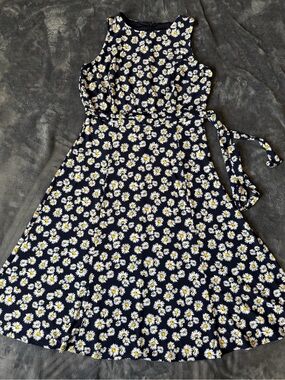 AK Women’s Daisy Floral Fit & Flare Dress Size Large Navy Blue Belted.
